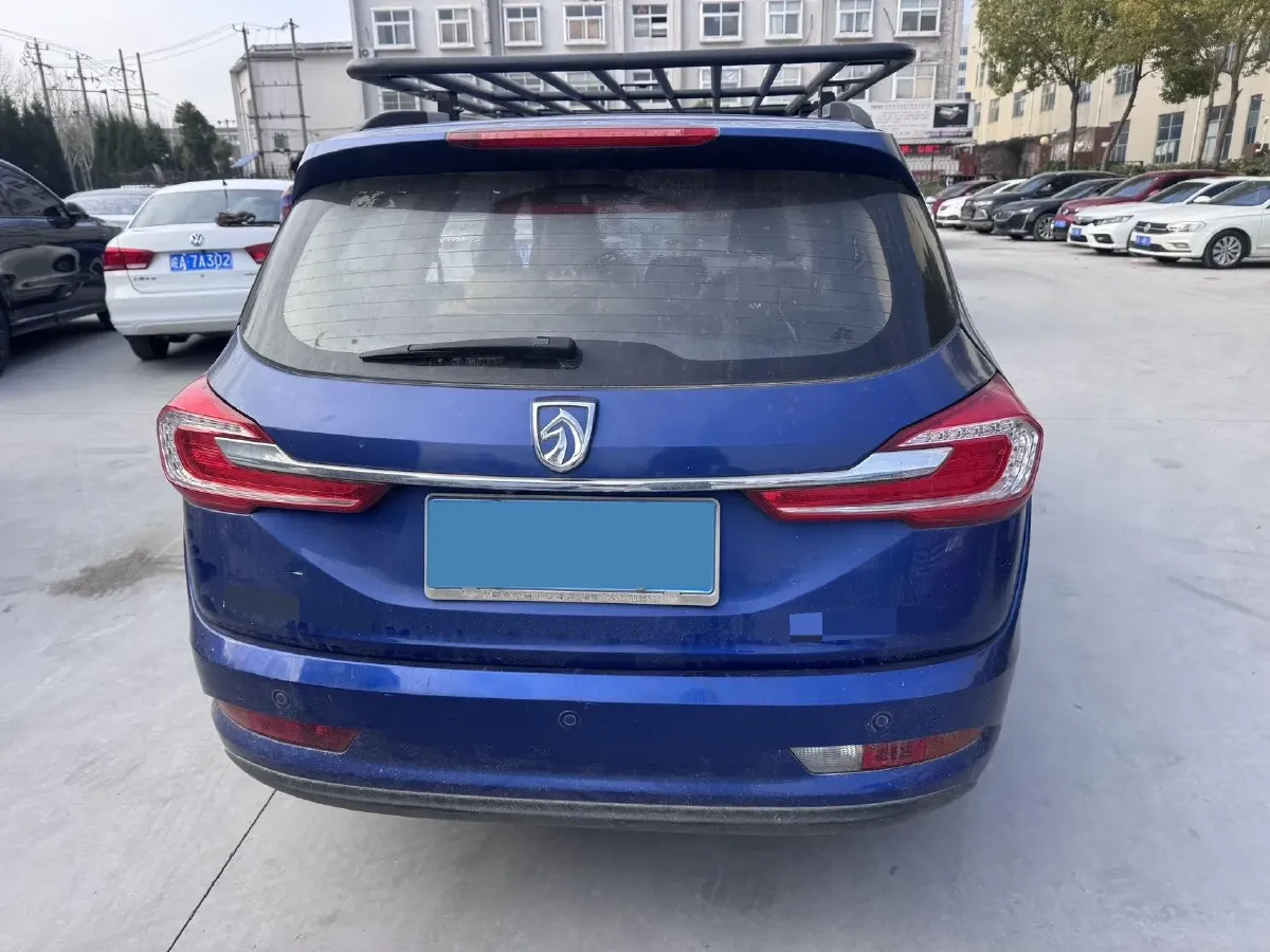 2017 BaoJun 310W 1.5L 112HP L4 6MT,autocango,china used car exporter,china ev exporter,chinese used car exporter,chinese used ev exporter