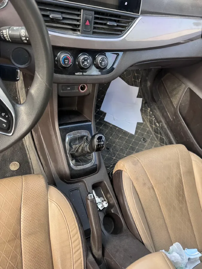 2017 BaoJun 310W 1.5L 112HP L4 6MT,autocango,china used car exporter,china ev exporter,chinese used car exporter,chinese used ev exporter