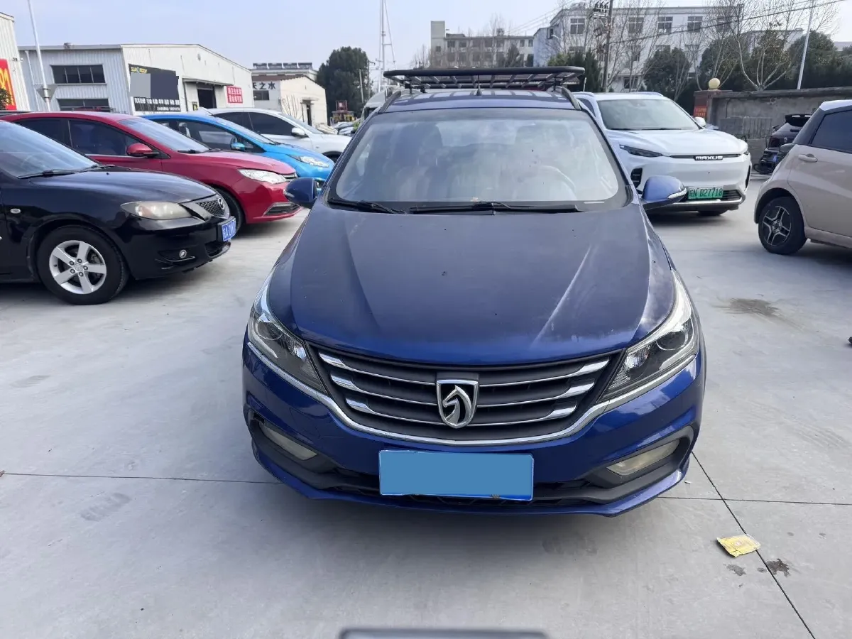 2017 BaoJun 310W 1.5L 112HP L4 6MT,autocango,china used car exporter,china ev exporter,chinese used car exporter,chinese used ev exporter