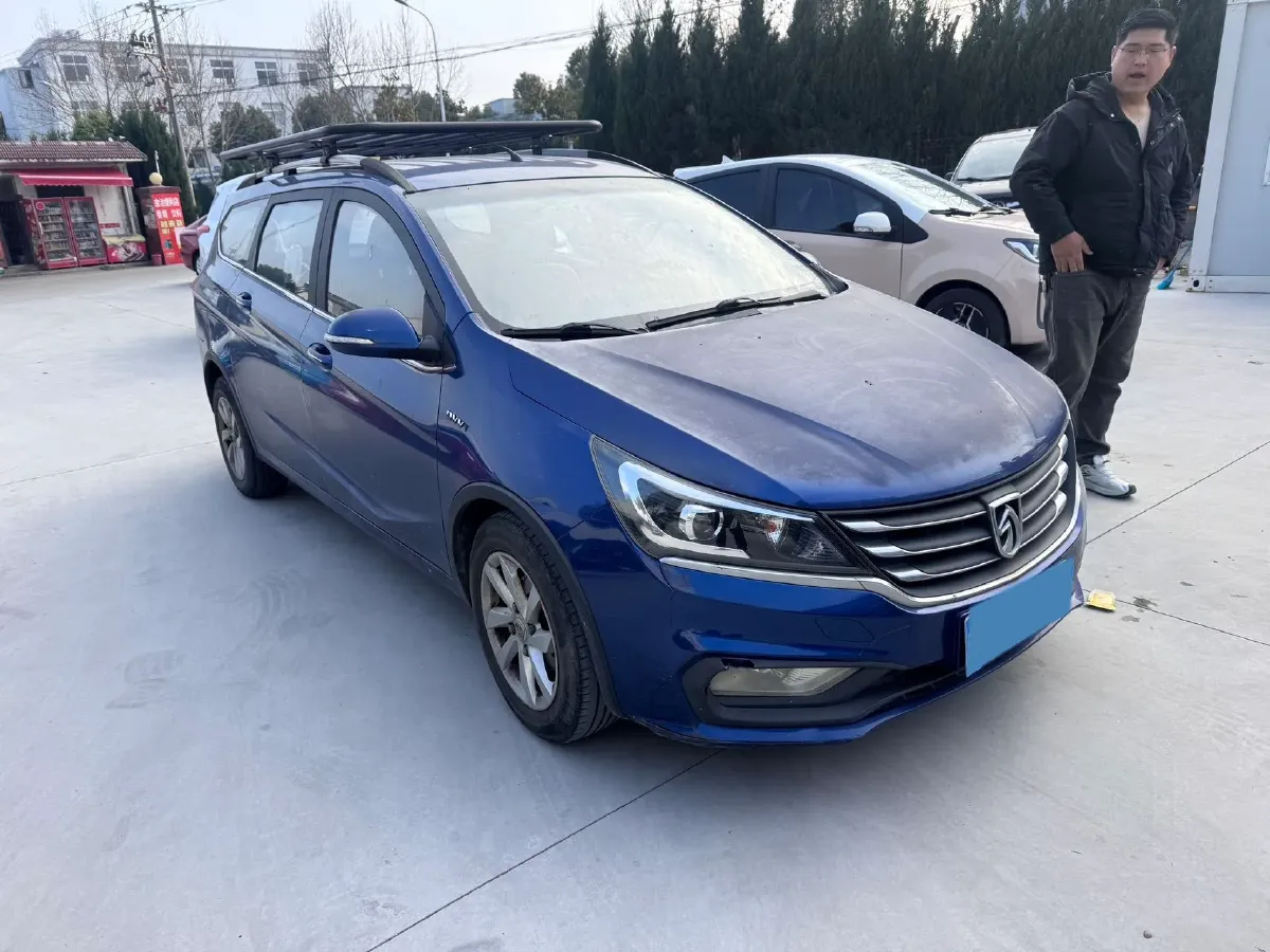 2017 BaoJun 310W 1.5L 112HP L4 6MT,autocango,china used car exporter,china ev exporter,chinese used car exporter,chinese used ev exporter