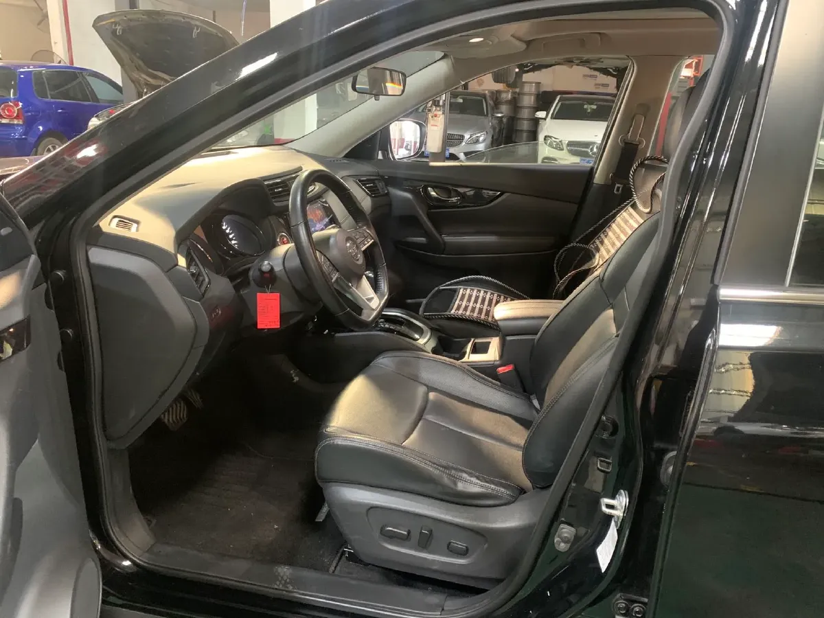 2021 Nissan X-Trail 2.0L 151HP L4 CVT,autocango,china used car exporter,china ev exporter,chinese used car exporter,chinese used ev exporter