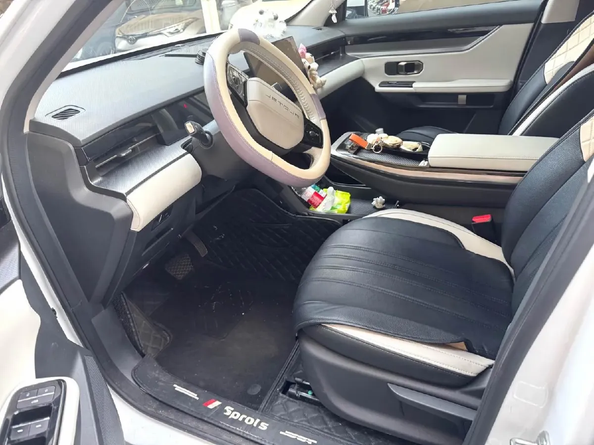 2022 Jetour DASHING 1.6T 197HP L4 7DCT,autocango,china used car exporter,china ev exporter,chinese used car exporter,chinese used ev exporter