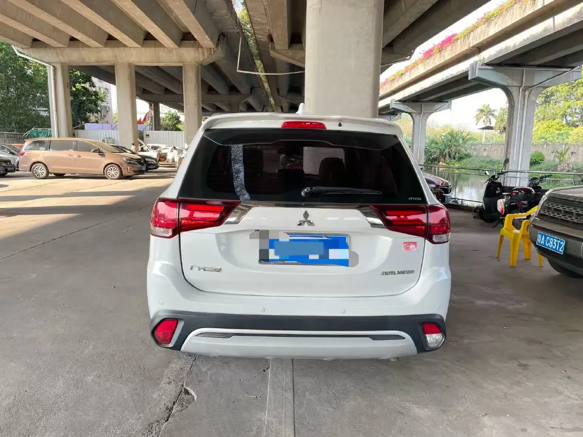 2020 Mitsubishi Outlander 2.4L 192HP L4 CVT,autocango,china used car exporter,china ev exporter,chinese used car exporter,chinese used ev exporter