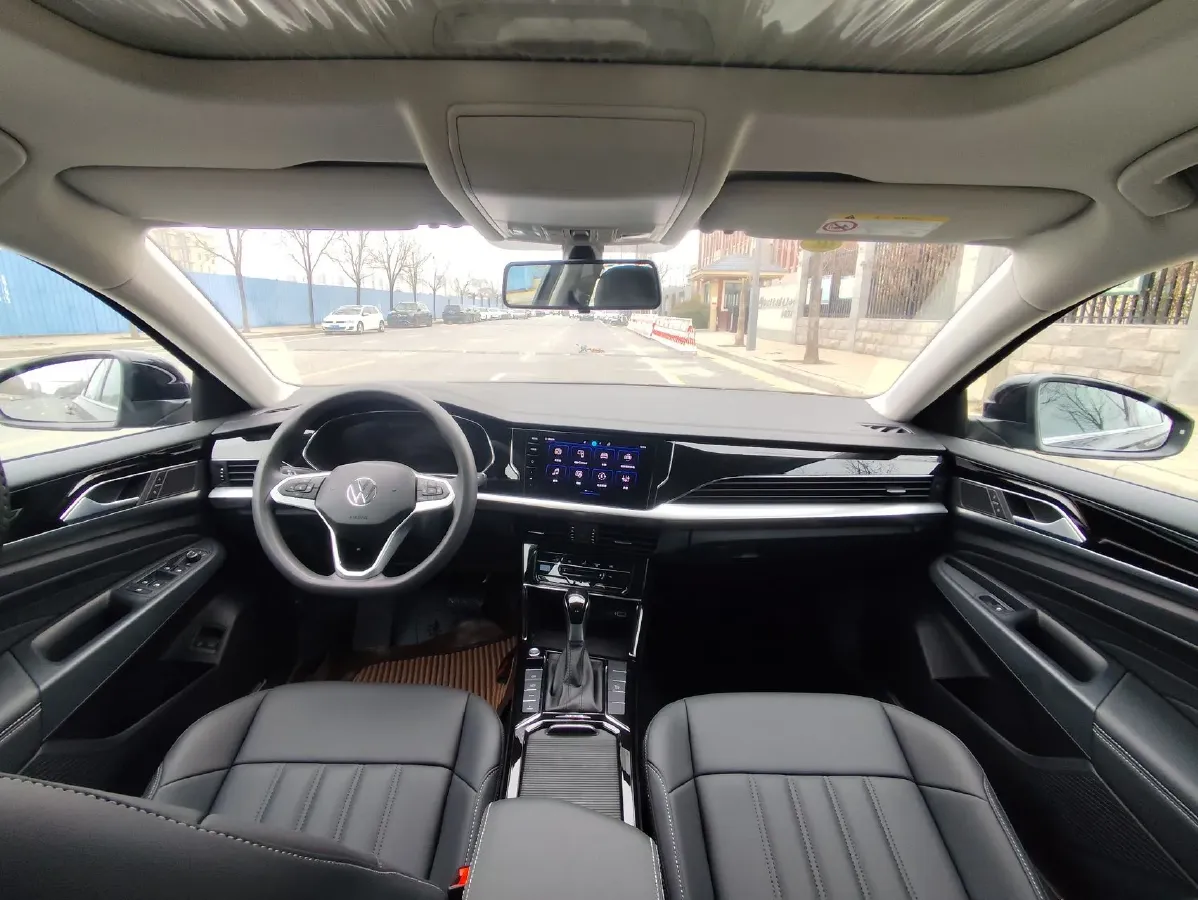 2025 Volkswagen Passat 1.4T 150HP L4 6DCT PHEV,autocango,china used car exporter,china ev exporter,chinese used car exporter,chinese used ev exporter