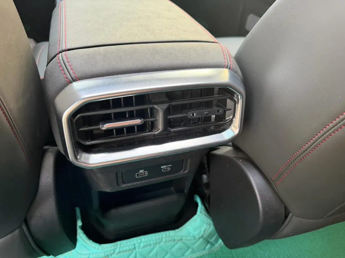 2023 Jetour Traveller 1.5T 184HP L4 7DCT,autocango,china used car exporter,china ev exporter,chinese used car exporter,chinese used ev exporter