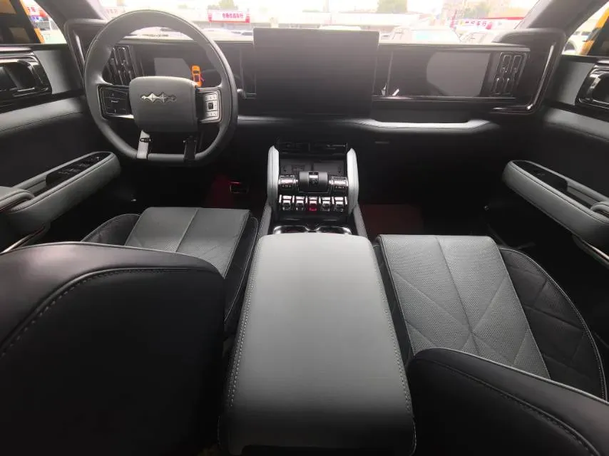 2023 FangChengBao Bao 5 1.5T 194HP L4 E-CVT PHEV 31.8KWH,autocango,china used car exporter,china ev exporter,chinese used car exporter,chinese used ev exporter