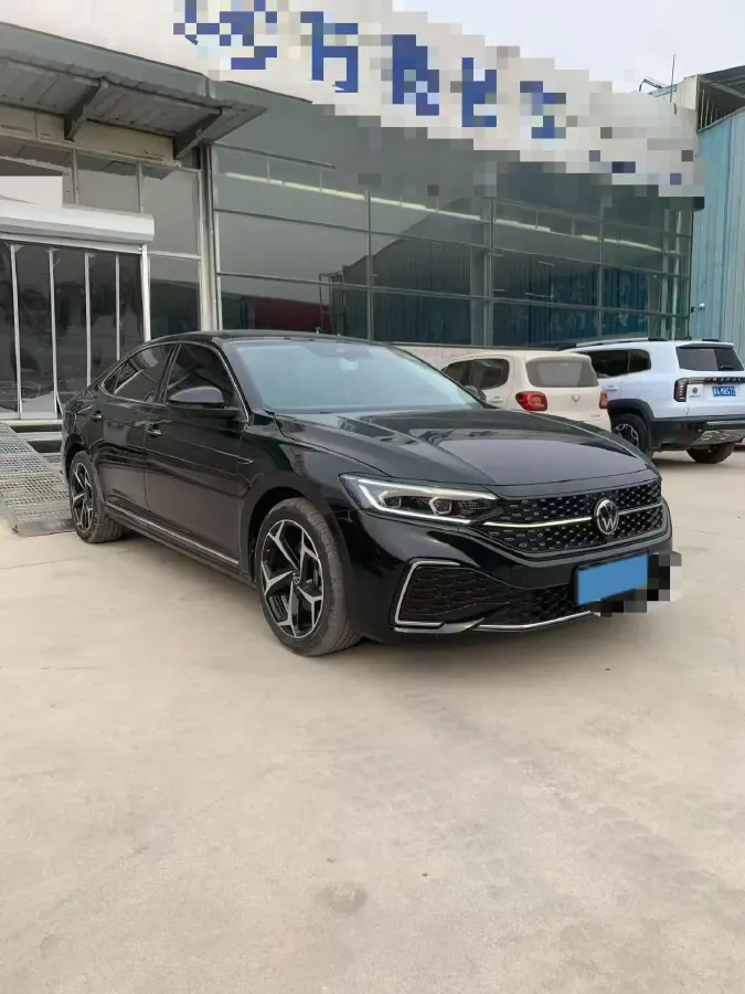 2024 Volkswagen Passat 2.0T 220HP L4 7DCT,autocango,china used car exporter,china ev exporter,chinese used car exporter,chinese used ev exporter