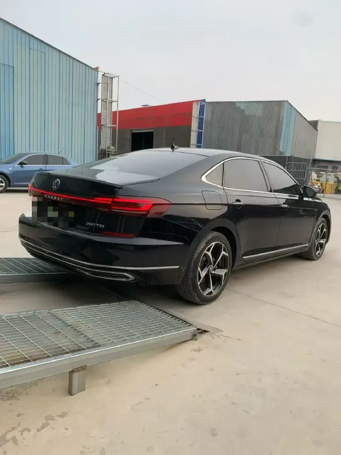 2024 Volkswagen Passat 2.0T 220HP L4 7DCT,autocango,china used car exporter,china ev exporter,chinese used car exporter,chinese used ev exporter