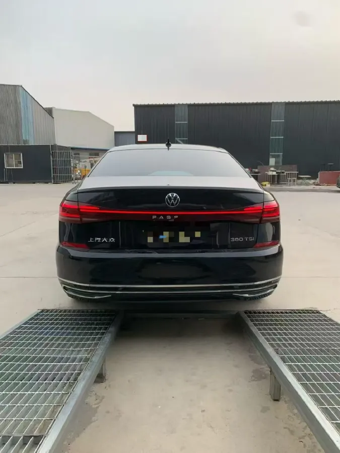 2024 Volkswagen Passat 2.0T 220HP L4 7DCT,autocango,china used car exporter,china ev exporter,chinese used car exporter,chinese used ev exporter