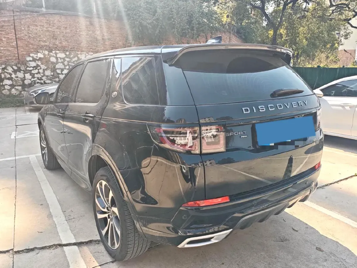 2023 Land Rover Discovery Sport 2.0T 249HP L4 9AT,autocango,china used car exporter,china ev exporter,chinese used car exporter,chinese used ev exporter