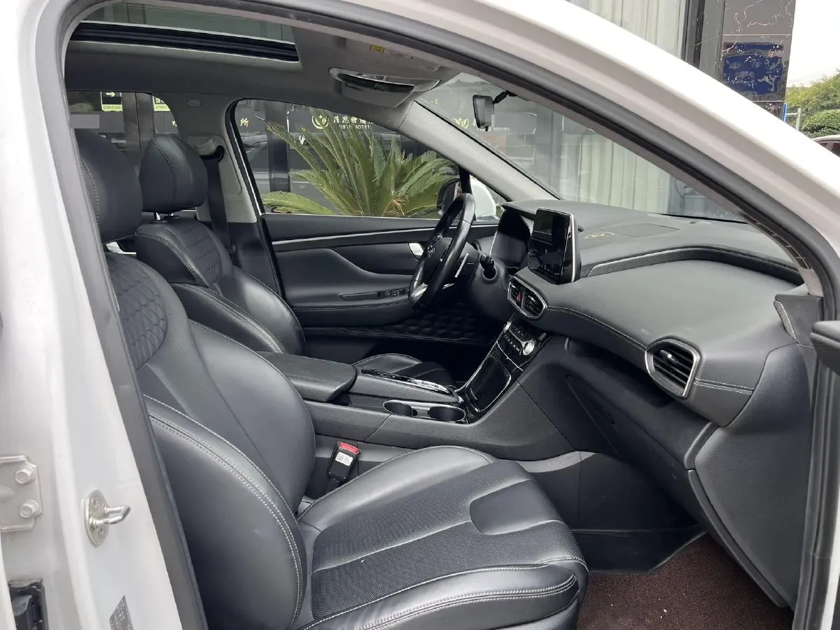 2019 Hyundai Santafe 2.0T 240HP L4 8AT,autocango,china used car exporter,china ev exporter,chinese used car exporter,chinese used ev exporter