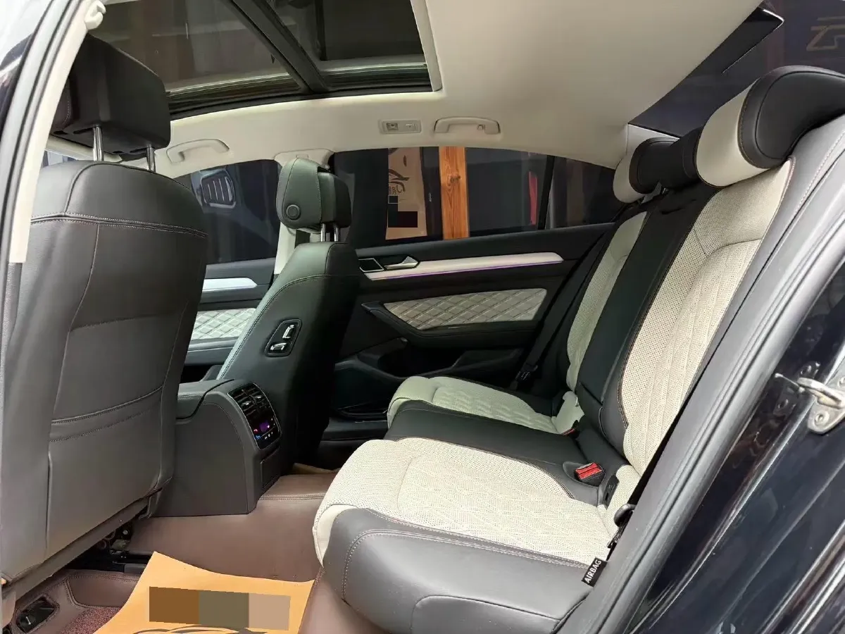 2023 Volkswagen Magotan 2.0T 186HP L4 7DCT,autocango,china used car exporter,china ev exporter,chinese used car exporter,chinese used ev exporter