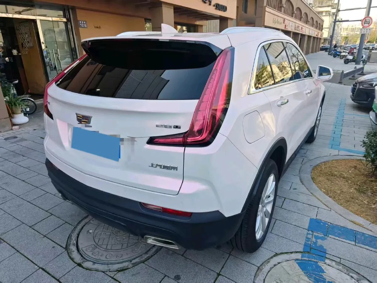 2021 Cadillac XT4 2.0T 237HP L4 9AT,autocango,china used car exporter,china ev exporter,chinese used car exporter,chinese used ev exporter