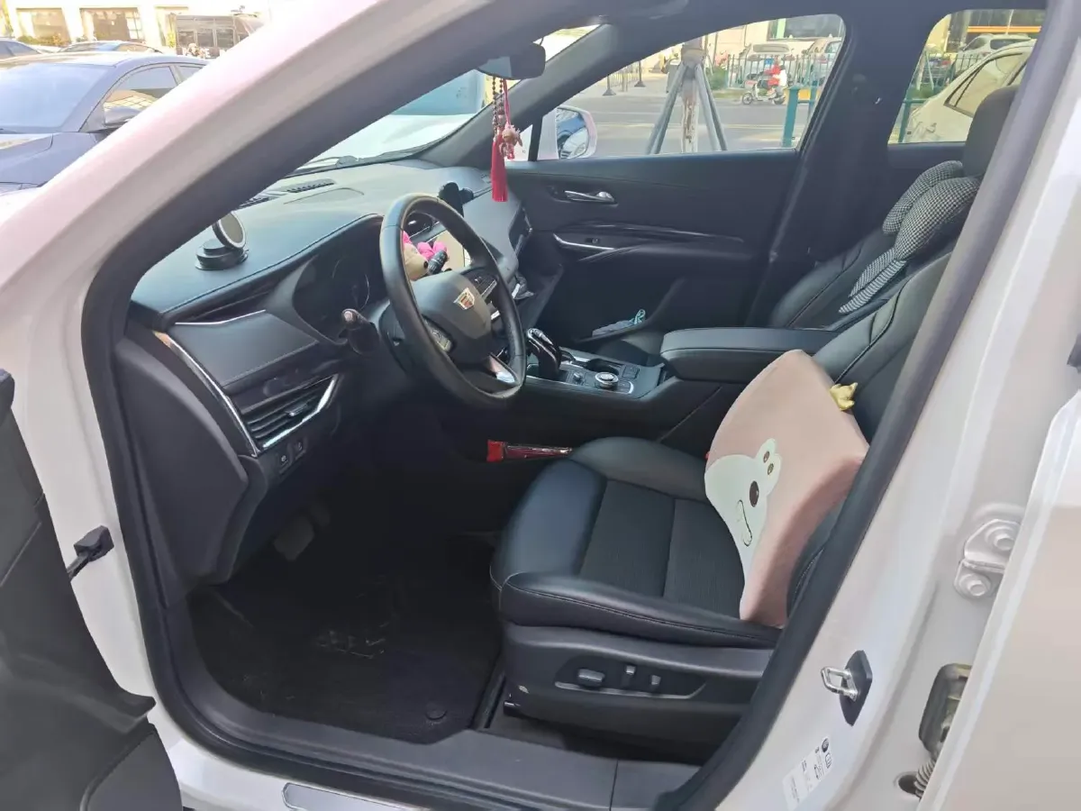 2021 Cadillac XT4 2.0T 237HP L4 9AT,autocango,china used car exporter,china ev exporter,chinese used car exporter,chinese used ev exporter