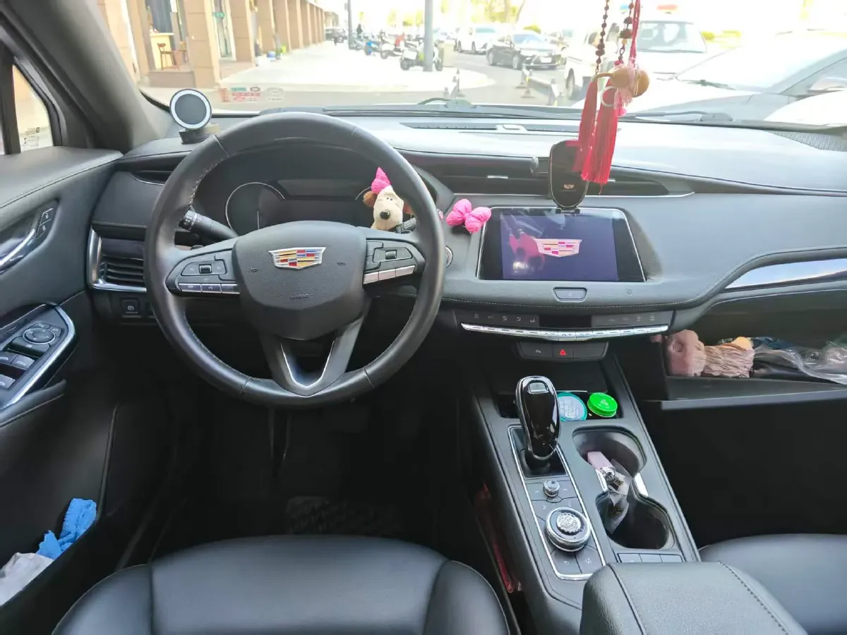 2021 Cadillac XT4 2.0T 237HP L4 9AT,autocango,china used car exporter,china ev exporter,chinese used car exporter,chinese used ev exporter