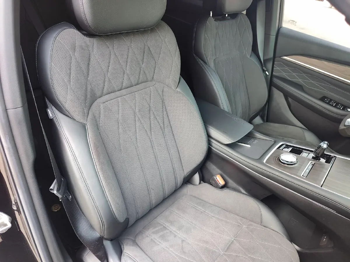 2025 Geely Monjaro 2.0T 238HP L4 8AT,autocango,china used car exporter,china ev exporter,chinese used car exporter,chinese used ev exporter