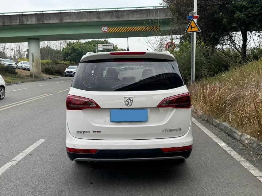 2019 BaoJun 730 1.5T 147HP L4 CVT,autocango,china used car exporter,china ev exporter,chinese used car exporter,chinese used ev exporter