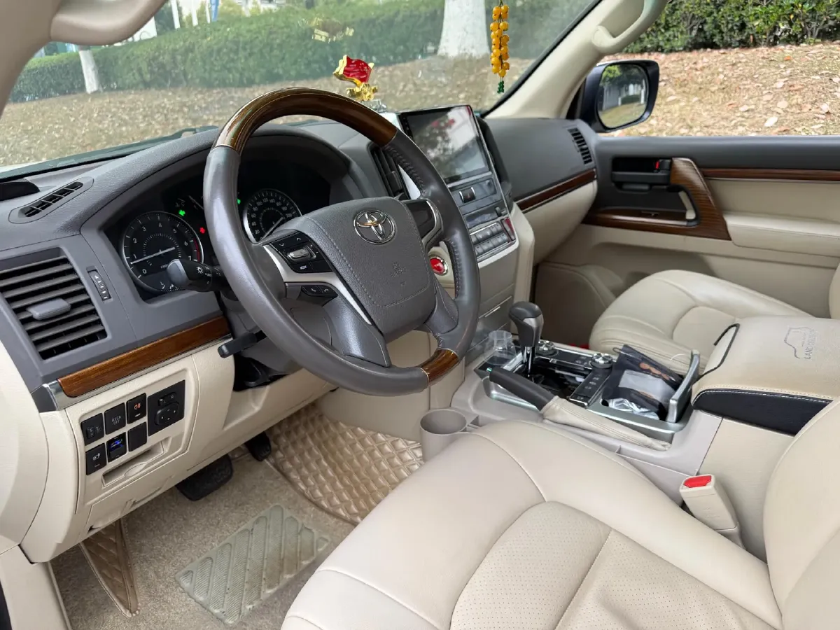 2019 Chevrolet Trax 1.0T 125HP L3 6AT,autocango,china used car exporter,china ev exporter,chinese used car exporter,chinese used ev exporter