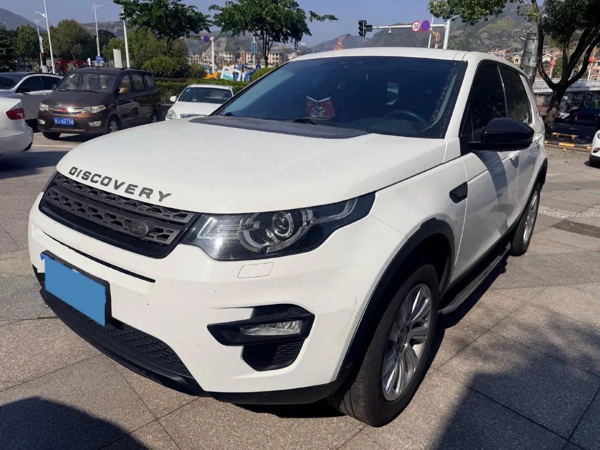 2018 Land Rover Discovery Sport 2.0T 241HP L4 9AT,autocango,china used car exporter,china ev exporter,chinese used car exporter,chinese used ev exporter