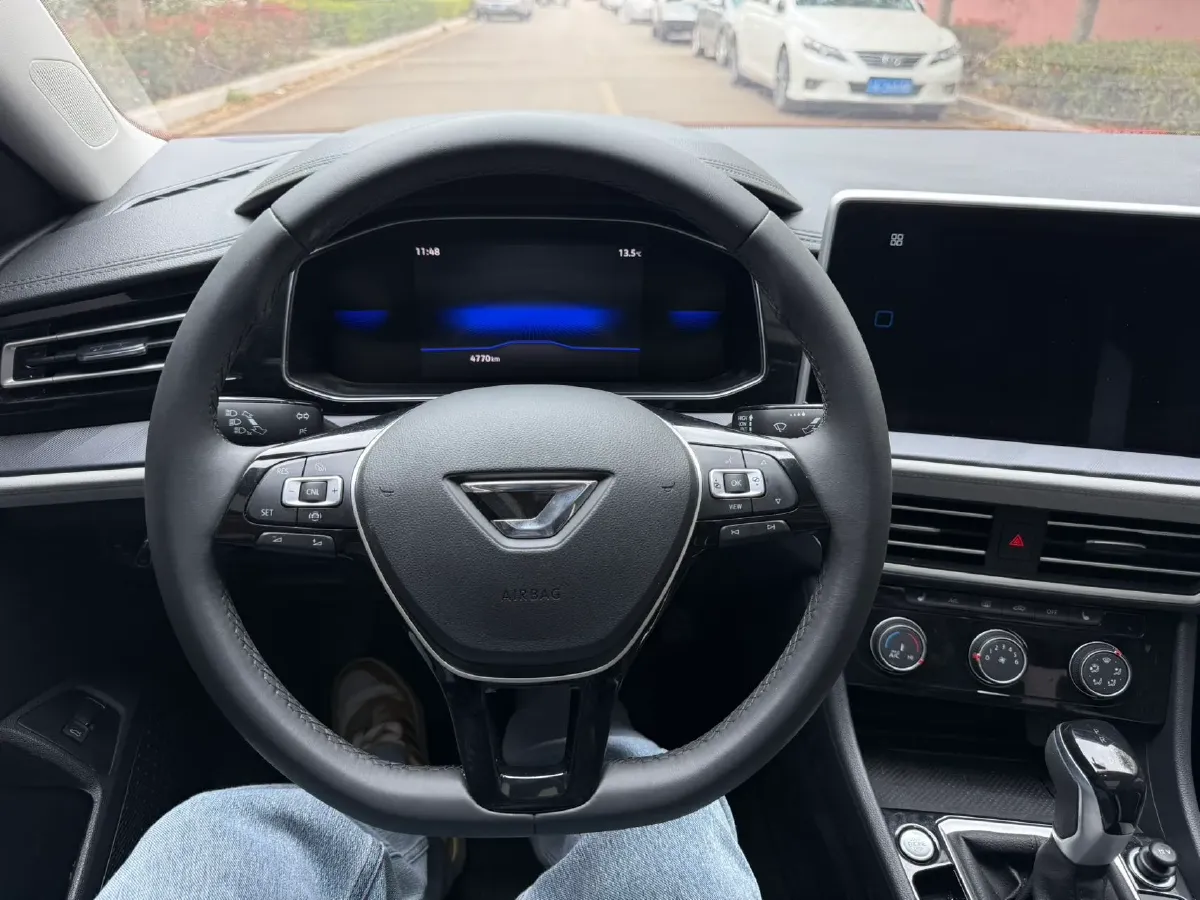 2025 Jetta JettaVA7 1.4T 150HP L4 7DCT,autocango,china used car exporter,china ev exporter,chinese used car exporter,chinese used ev exporter