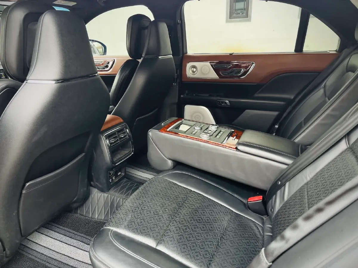 2019 Mercedes-Benz C Class 1.5T 184HP L4 9AT,autocango,china used car exporter,china ev exporter,chinese used car exporter,chinese used ev exporter