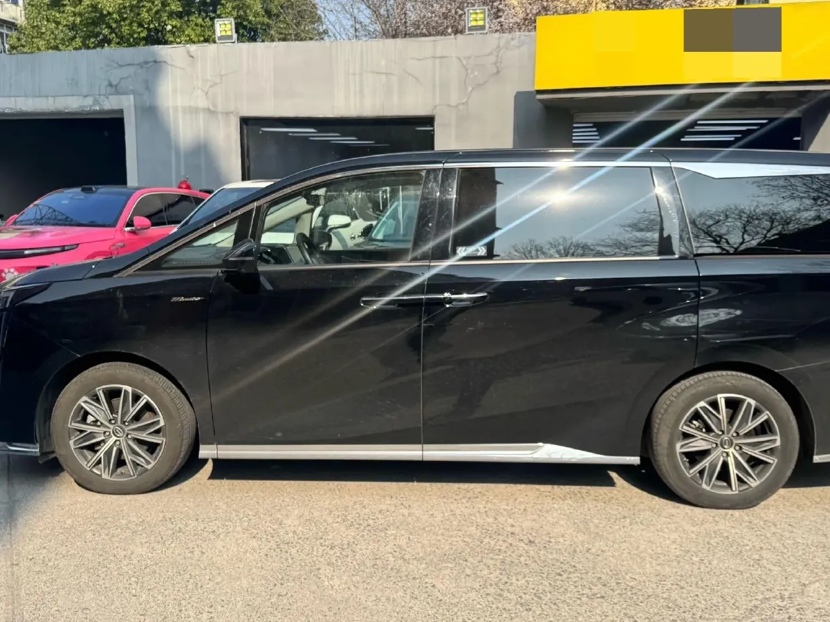 2024 GAC Trumpchi M8 2.0T 252HP L4 8AT,autocango,china used car exporter,china ev exporter,chinese used car exporter,chinese used ev exporter