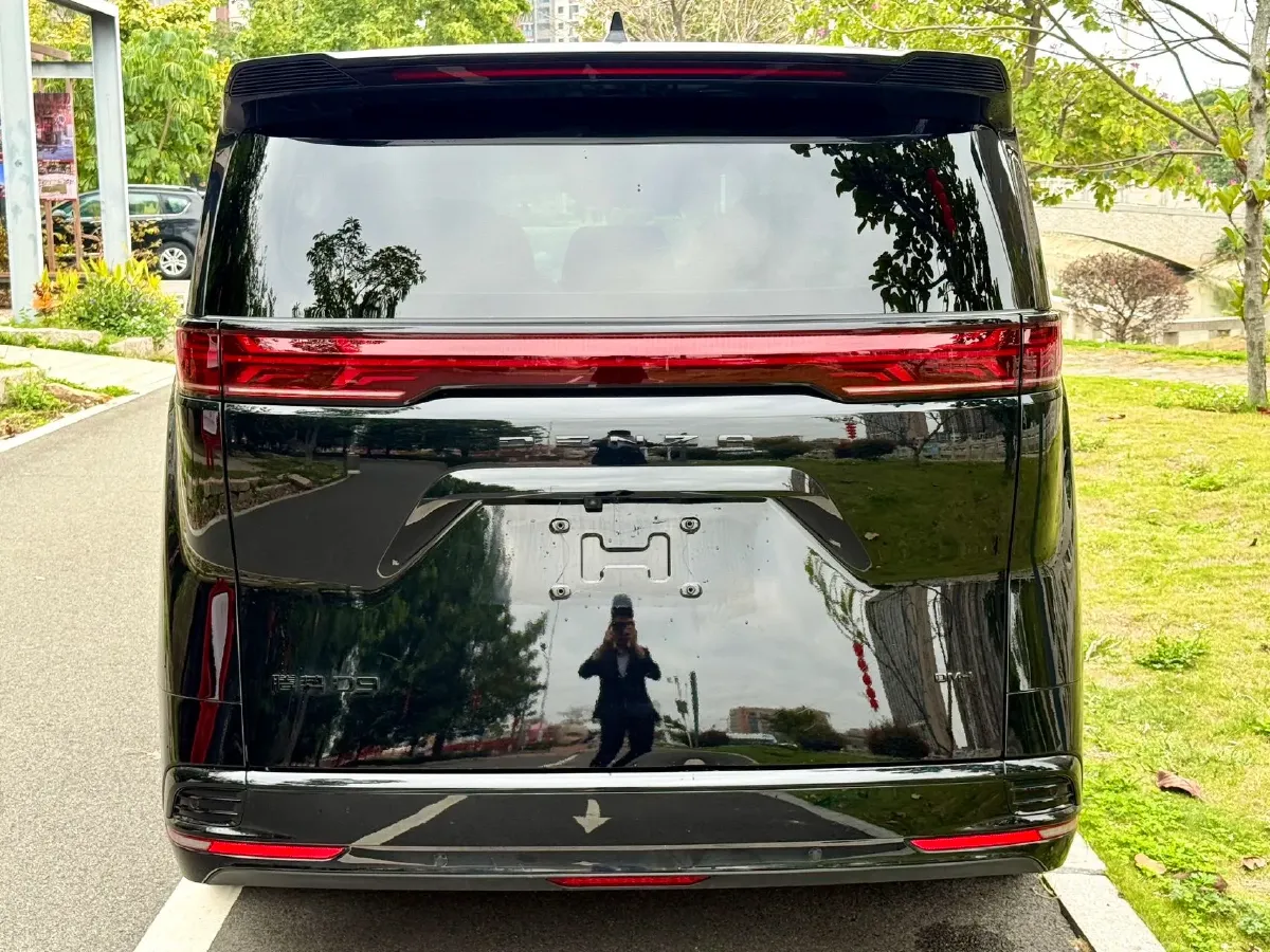 2024 Denza D9 1.5T 139HP L4 E-CVT PHEV 40KWH,autocango,china used car exporter,china ev exporter,chinese used car exporter,chinese used ev exporter