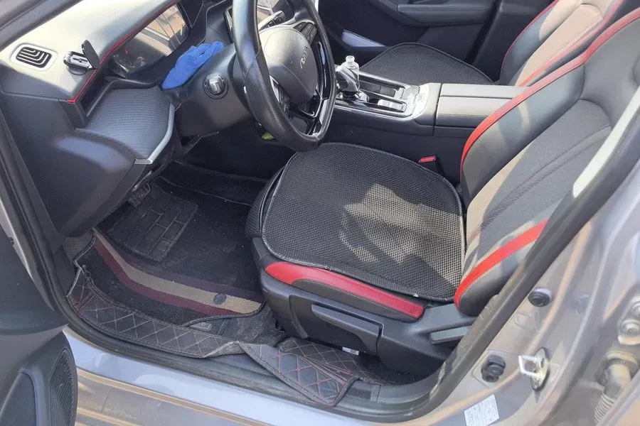 2021 DongFeng Aeolus YiXuan MAX 1.5T 190HP L4 7DCT,autocango,china used car exporter,china ev exporter,chinese used car exporter,chinese used ev exporter