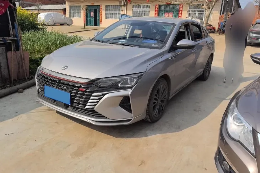 2021 DongFeng Aeolus YiXuan MAX 1.5T 190HP L4 7DCT,autocango,china used car exporter,china ev exporter,chinese used car exporter,chinese used ev exporter