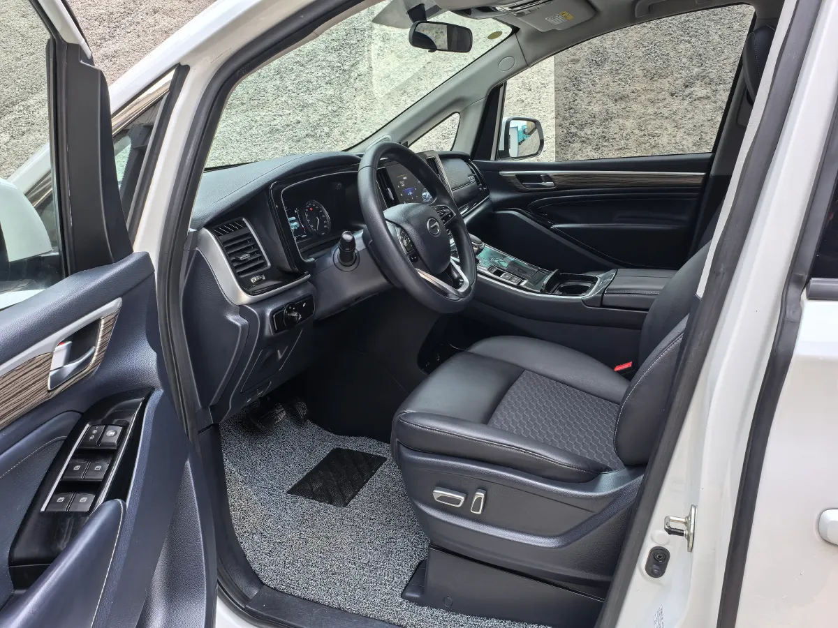 2023 GAC Trumpchi M8 2.0T 252HP L4 8AT,autocango,china used car exporter,china ev exporter,chinese used car exporter,chinese used ev exporter