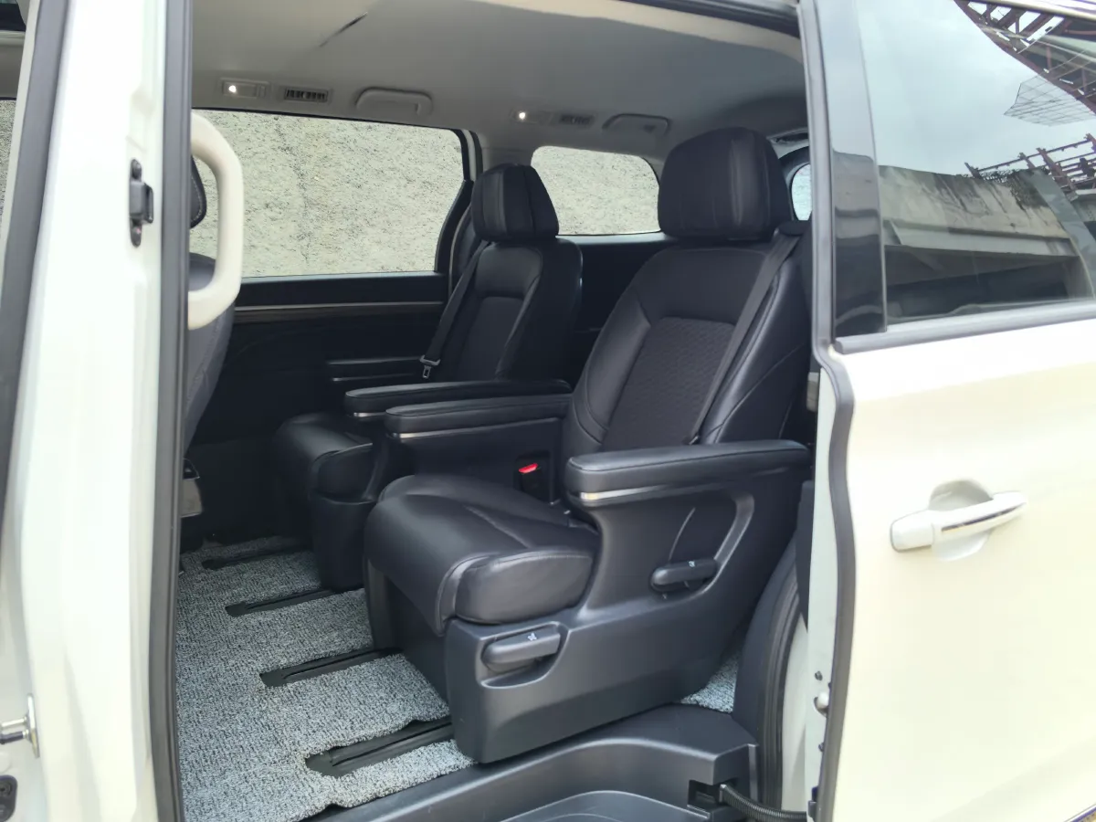 2023 GAC Trumpchi M8 2.0T 252HP L4 8AT,autocango,china used car exporter,china ev exporter,chinese used car exporter,chinese used ev exporter