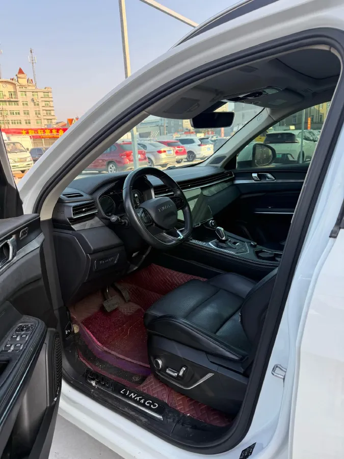 2021 LYNK&CO 01 2.0T 218HP L4 8AT,autocango,china used car exporter,china ev exporter,chinese used car exporter,chinese used ev exporter