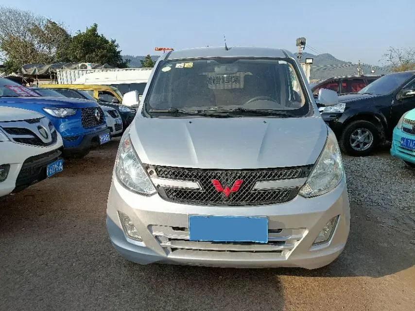 2018 WuLing RongGuang V 1.5L 112HP L4 5MT,autocango,china used car exporter,china ev exporter,chinese used car exporter,chinese used ev exporter