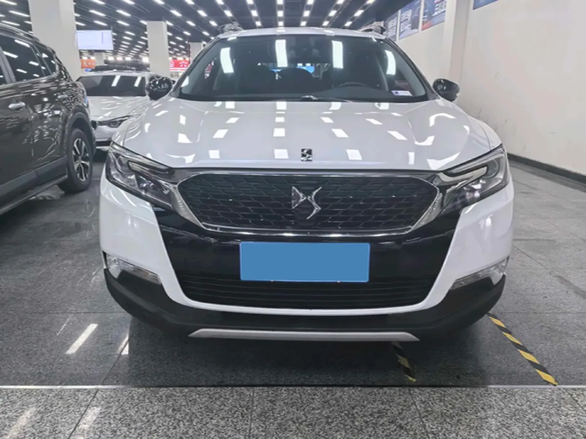 2017 DS 6 1.6T 167HP L4 6AT,autocango,china used car exporter,china ev exporter,chinese used car exporter,chinese used ev exporter