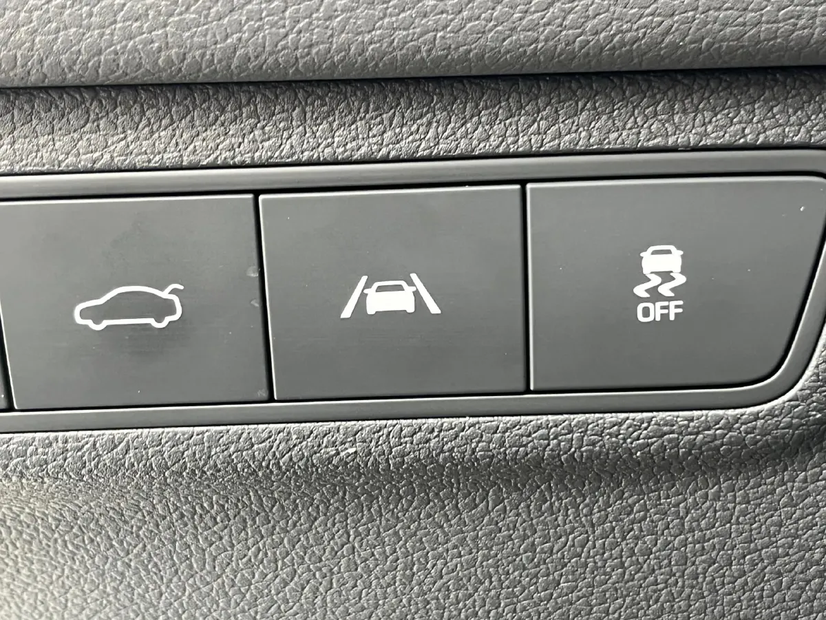 2020 Hyundai Sonata 2.0T 240HP L4 8AT,autocango,china used car exporter,china ev exporter,chinese used car exporter,chinese used ev exporter