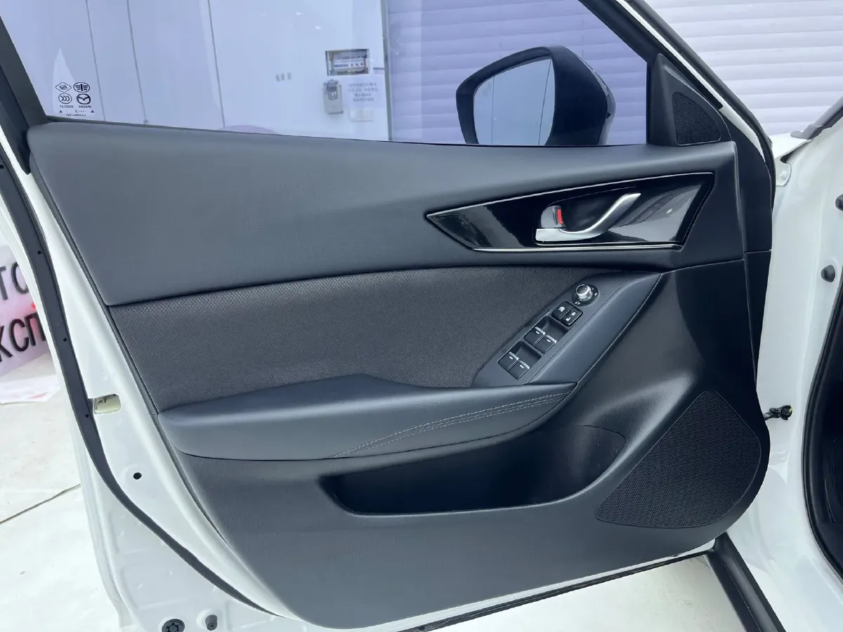 2021 Mazda CX-4 2.0L 158HP L4 6AT,autocango,china used car exporter,china ev exporter,chinese used car exporter,chinese used ev exporter