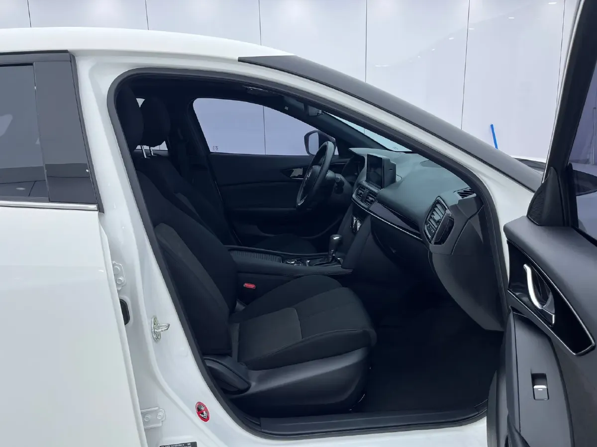 2021 Mazda CX-4 2.0L 158HP L4 6AT,autocango,china used car exporter,china ev exporter,chinese used car exporter,chinese used ev exporter