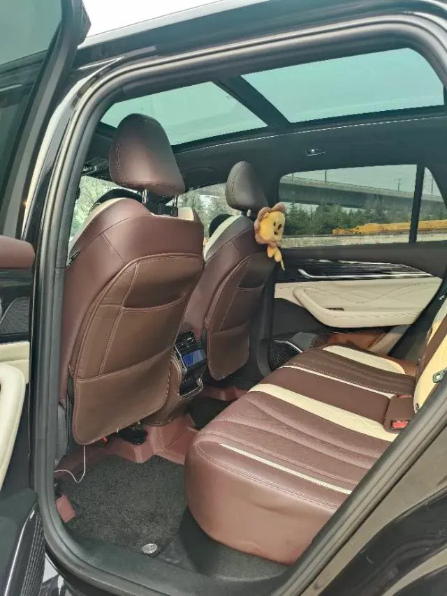 2021 Geely Monjaro 2.0T 218HP L4 7DCT,autocango,china used car exporter,china ev exporter,chinese used car exporter,chinese used ev exporter