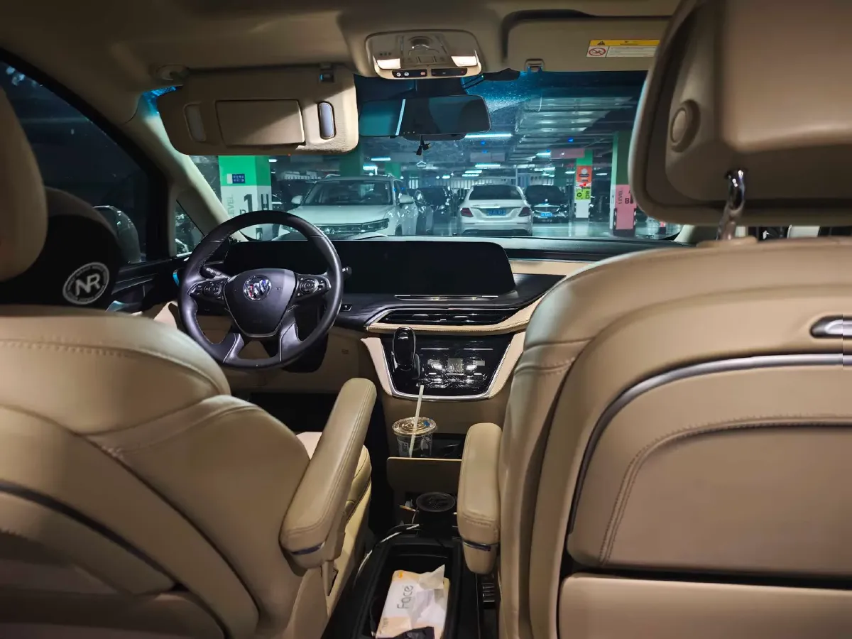 2022 Buick GL8 2.0T 237HP L4 9AT,autocango,china used car exporter,china ev exporter,chinese used car exporter,chinese used ev exporter