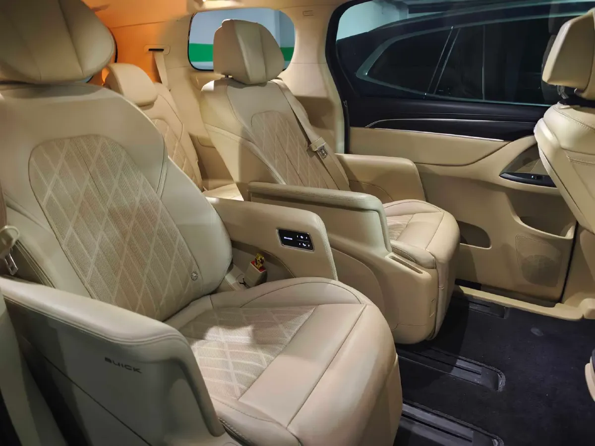 2022 Buick GL8 2.0T 237HP L4 9AT,autocango,china used car exporter,china ev exporter,chinese used car exporter,chinese used ev exporter