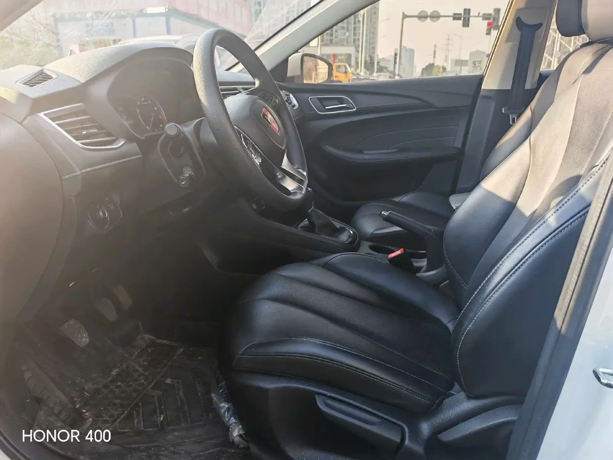 2019 Roewe i5 1.5L 120HP L4 5MT,autocango,china used car exporter,china ev exporter,chinese used car exporter,chinese used ev exporter