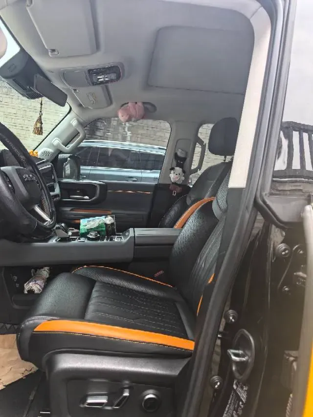 2024 Beijing BJ40 2.0T 245HP L4 8AT,autocango,china used car exporter,china ev exporter,chinese used car exporter,chinese used ev exporter