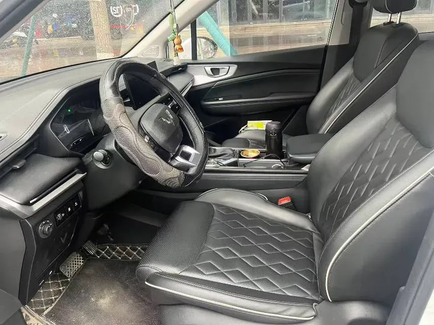 2022 Venucia T60 1.6L 126HP L4 CVT,autocango,china used car exporter,china ev exporter,chinese used car exporter,chinese used ev exporter