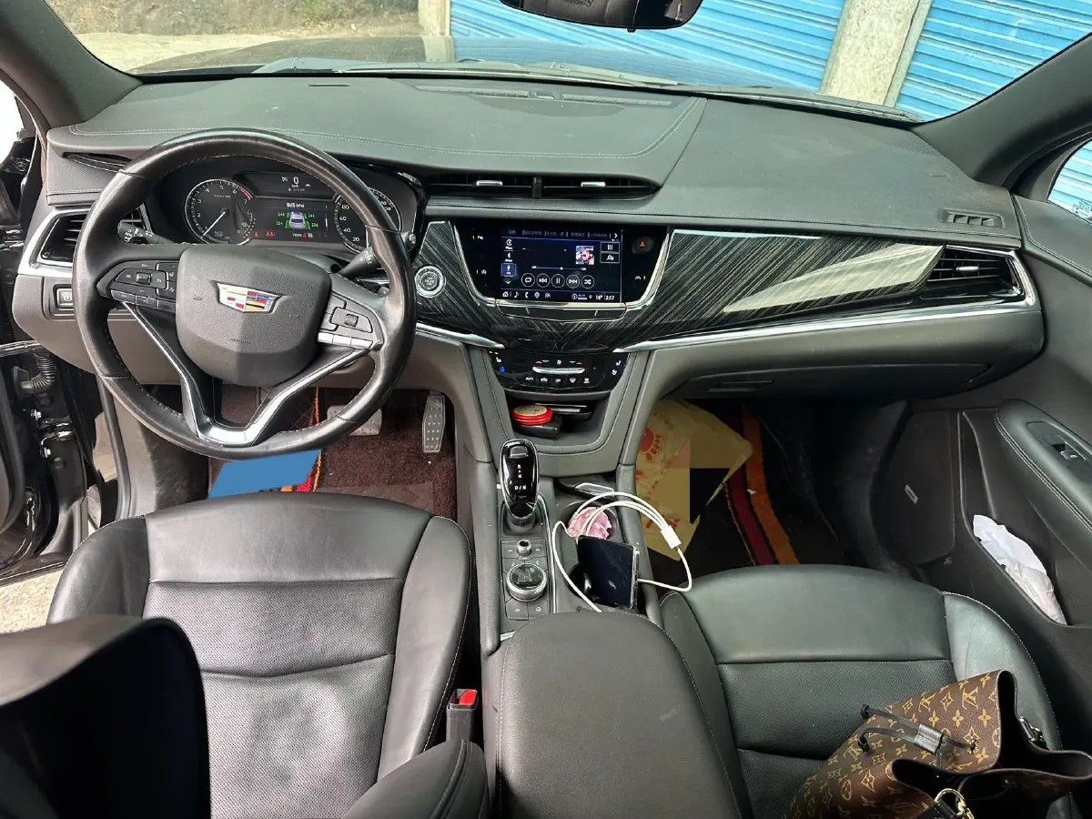 2022 Cadillac XT6 2.0T 237HP L4 9AT,autocango,china used car exporter,china ev exporter,chinese used car exporter,chinese used ev exporter