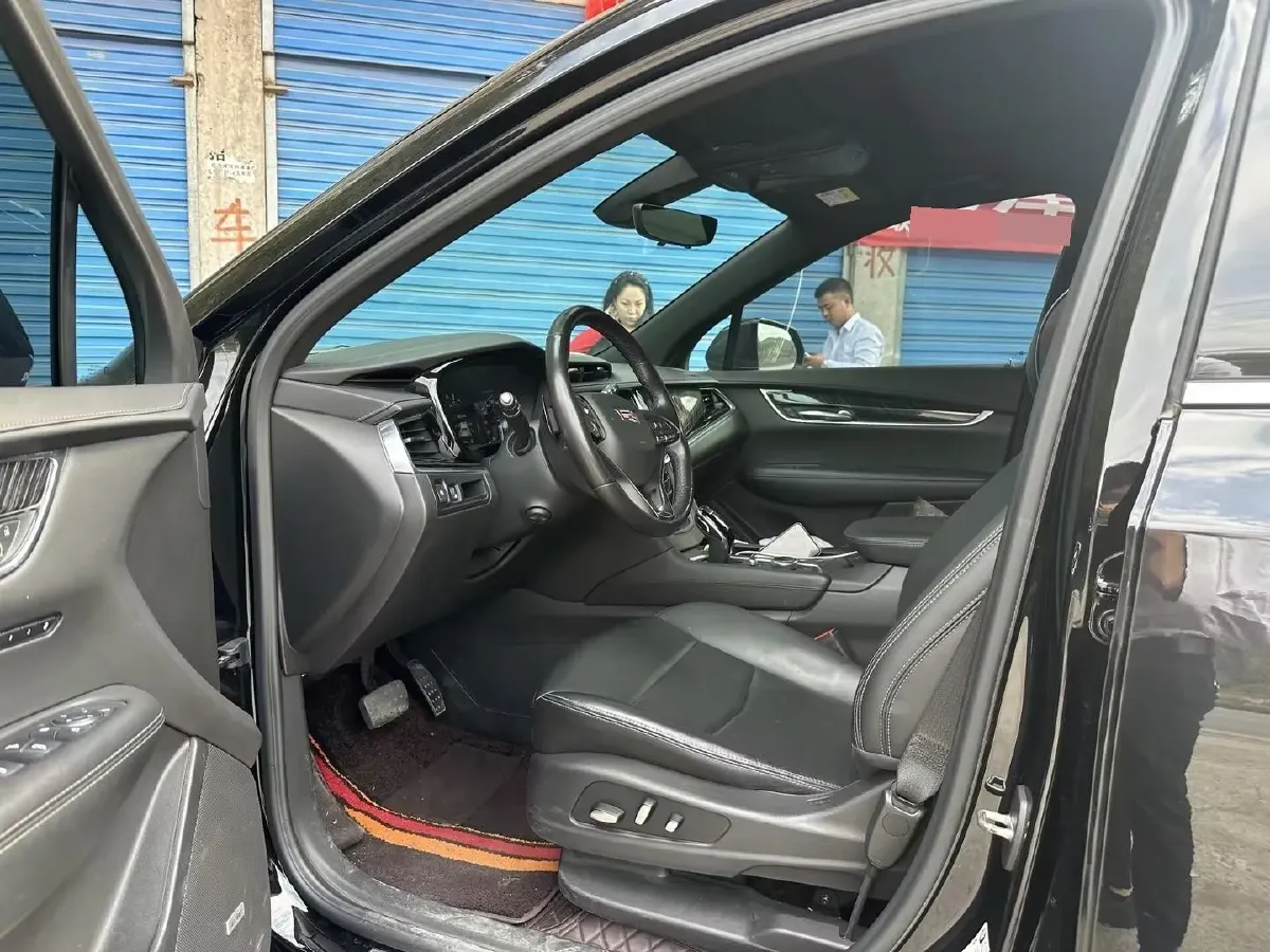 2022 Cadillac XT6 2.0T 237HP L4 9AT,autocango,china used car exporter,china ev exporter,chinese used car exporter,chinese used ev exporter