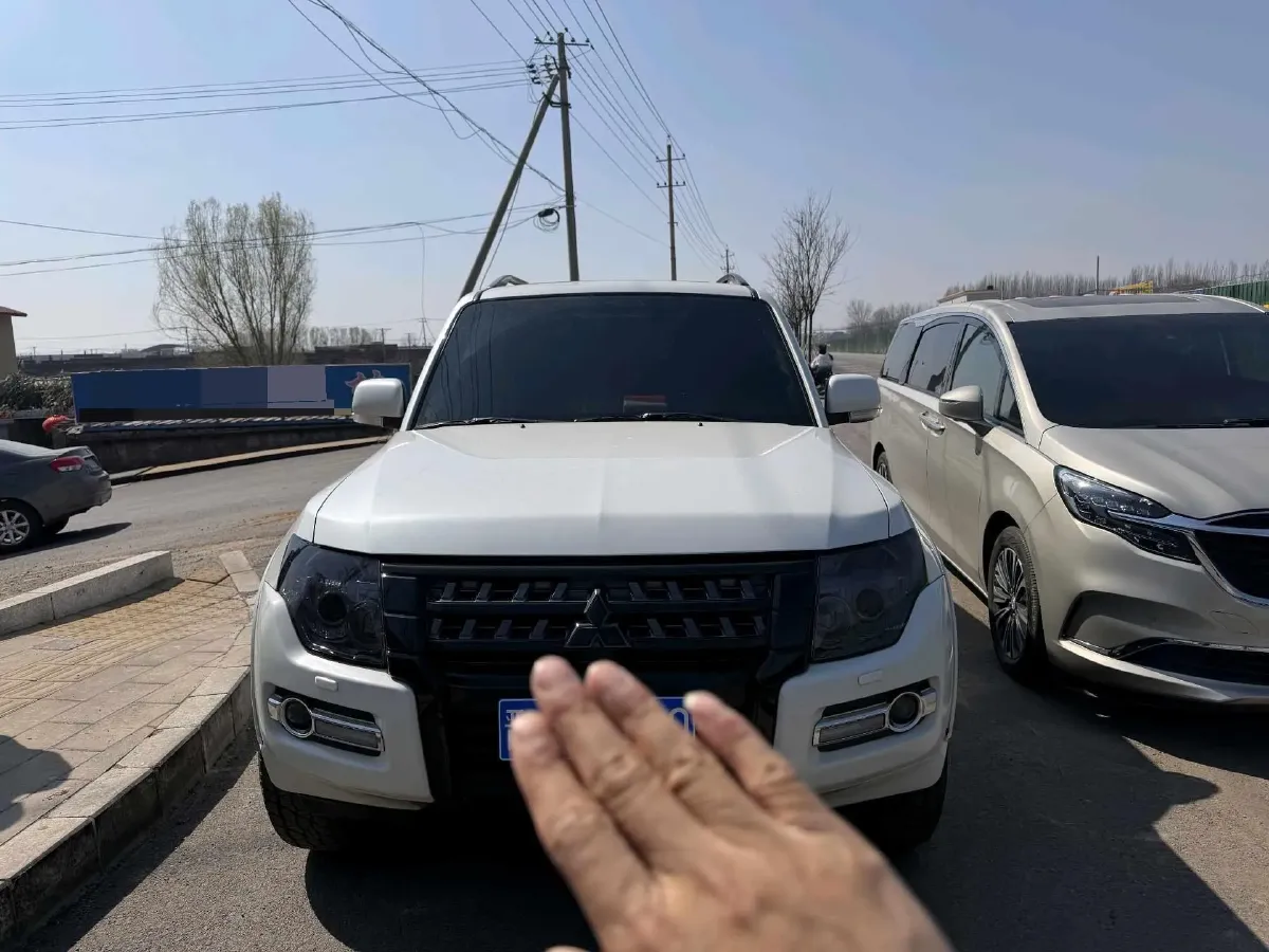 2016 Mitsubishi Pajero 3.0L 174HP V6 5AT,autocango,china used car exporter,china ev exporter,chinese used car exporter,chinese used ev exporter