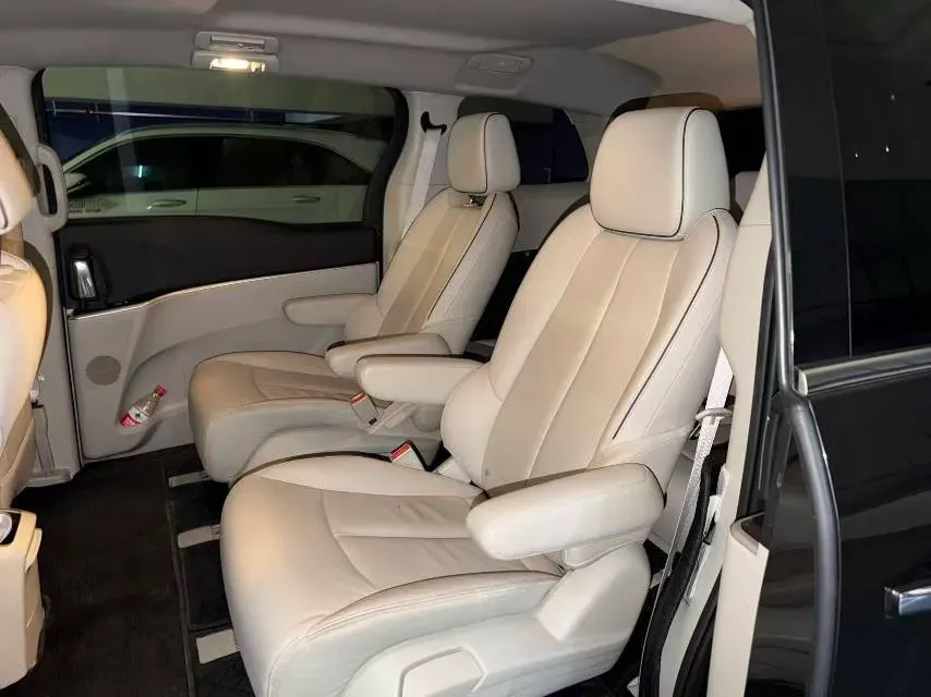 2021 Buick GL8 2.0T 237HP L4 9AT,autocango,china used car exporter,china ev exporter,chinese used car exporter,chinese used ev exporter