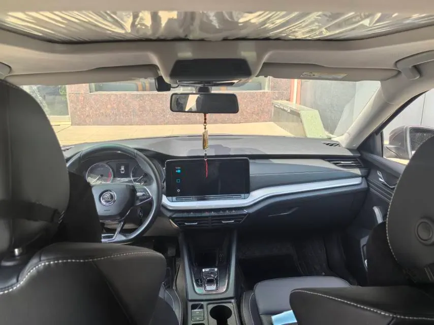 2025 Skoda Octavia 1.4T 150HP L4 7DCT,autocango,china used car exporter,china ev exporter,chinese used car exporter,chinese used ev exporter