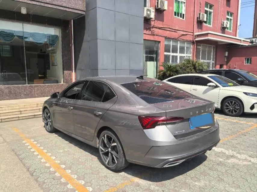 2025 Skoda Octavia 1.4T 150HP L4 7DCT,autocango,china used car exporter,china ev exporter,chinese used car exporter,chinese used ev exporter