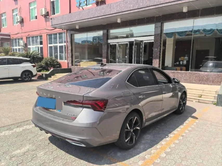 2025 Skoda Octavia 1.4T 150HP L4 7DCT,autocango,china used car exporter,china ev exporter,chinese used car exporter,chinese used ev exporter